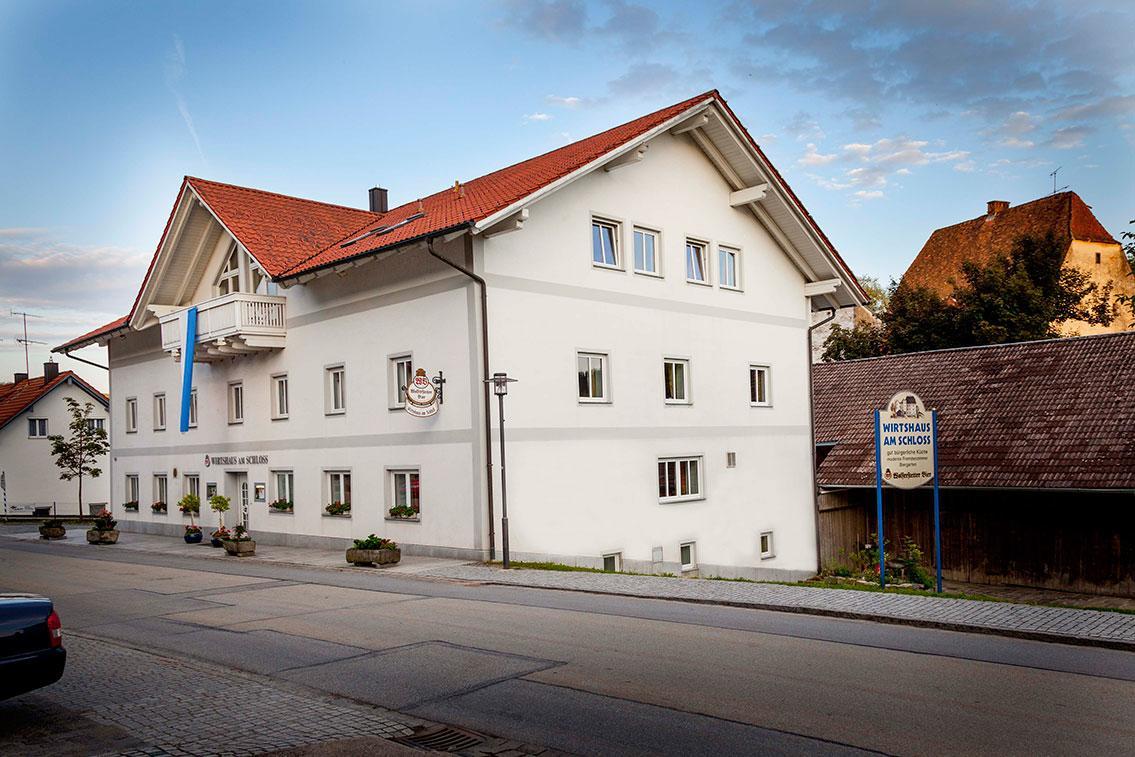 Hotel Wirtshaus Am Schloss Aicha vorm Wald Bagian luar foto